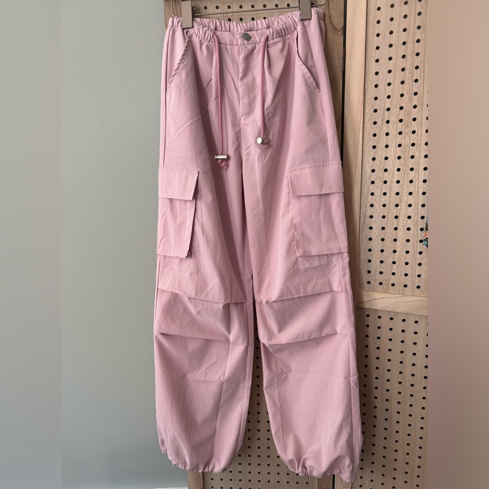 Pink parachute cargo pants - women’s size S